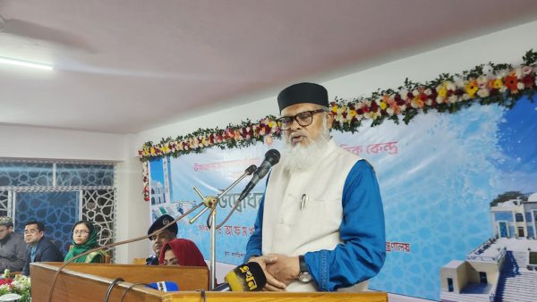 সাতকানিয়া আদালত পরিদর্শন করলেন ধর্ম উপদেষ্ঠা সাতকানিয়া আদালত পরিদর্শন করলেন ধর্ম উপদেষ্ঠা