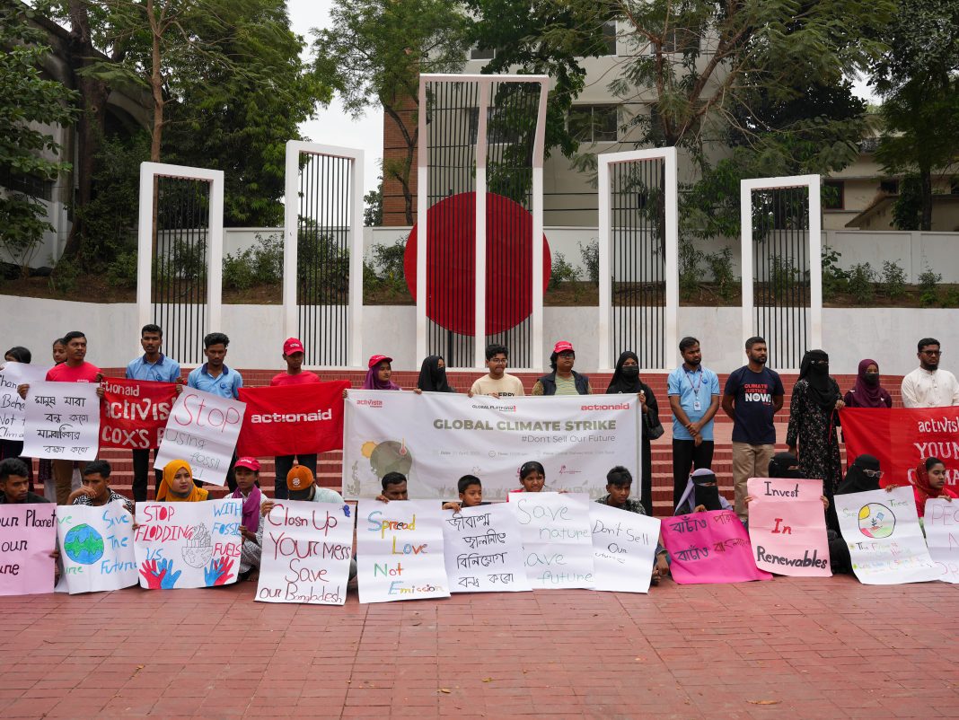 কক্সবাজারে বৈশ্বিক জলবায়ু ধর্মঘট থেকে ফিলিস্তিনে যুদ্ধবিরতির আহ্বান